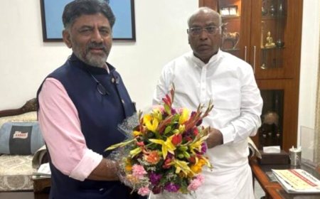 Karnataka CM Decision Live Updates: After Shivakumar, Siddaramaiah reaches Cong chief Kharge’s residence